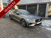 Volvo V60 2.0 B3 R-Design (bj 2021, automaat)