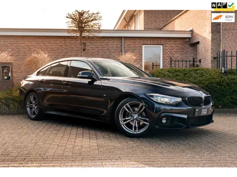 BMW 4-serie Gran Coupé 418i Executive Edition 136 PK | M-Pakket | Carbon Zwart | Schuifdak | Camera 