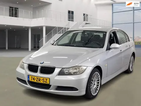 BMW 3-serie 318d Business Line NAVI PSENSOR CRUISE 2 X SLEUTELS