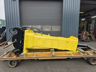 indeco HP12000FS sloophamer 8000kg