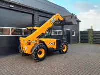 JCB 525-60 AGRI PLUS - Airco - Pelikaanbak (bj 2015)
