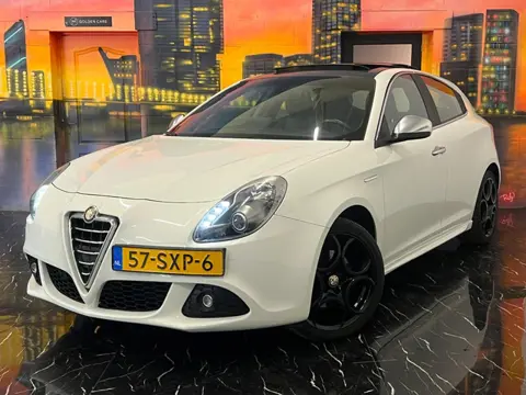 Alfa Romeo Giulietta 1.4 T Distinctive Pano|Parkeersensor