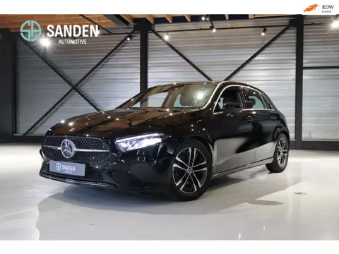 Mercedes-Benz A-klasse 180 Business Line|Automaat|Navi|LED|Camera|Leder|Verwarmbare stoelen|Donkere 
