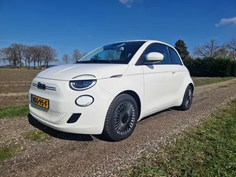 Fiat 500 E Icon 42 kWh (bj 2022, automaat)