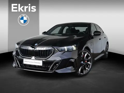 BMW 5 Serie 550e xDrive | M Sportpakket Pro | Innovation Pack | Individual Ruby Black | Bowers & Wil