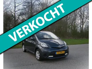 Toyota Aygo 1.0 VVT-i Aspiration . AUTOMAAT . flipper op het stuur . 5 Drs . Airco . enz