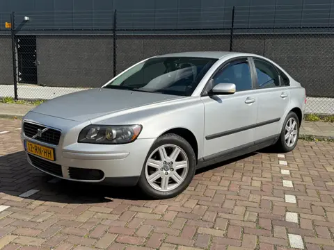 Volvo S40 1.8 |Kinetic| |CruiseControl| |Camera| |Trekhaak|