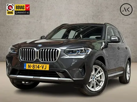 BMW X3 xDrive30e Sport 293Pk Automaat (APPLE CARPLAY, GROOT NAVI, MEMORY SEATS, LASER KOPLAMPEN, BRU