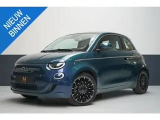 Fiat 500 La Prima 42 kWh | SoH 94,9% | Panoramadak | Leder | Navigatie | Carplay | Lm velgen | Blind