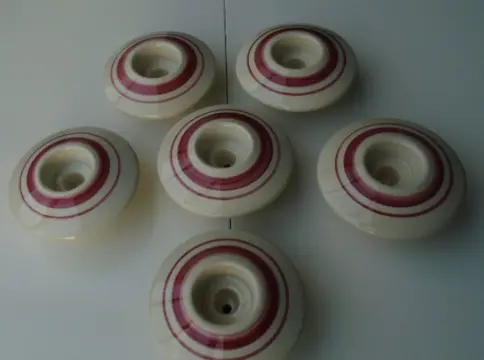 WAXINELICHTJES EN KANDELAAR IN ÉÉN CREME/ ROOD GROOT 6 STUKS