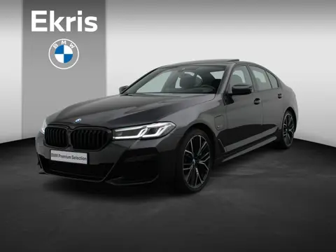BMW 5 Serie Sedan 530e M Sportpakket | Comfortstoelen | Stuurverwarming | Head-Up Display | Harman K