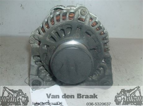 Renault Kangoo 1.5 DCi 2002-2008 Dynamo met slippoelie