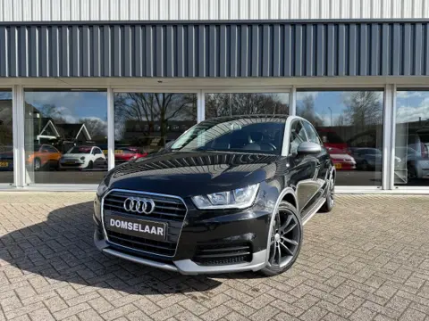 AUDI A1 SportBack 1.0 TFSI Adrenalin