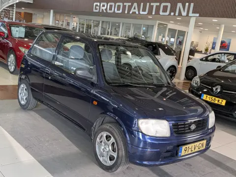 Daihatsu Cuore 1.0-12V DVVT STi Automaat NAP 65.196km
