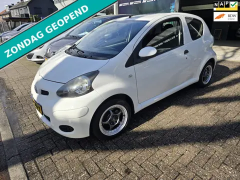 Toyota Aygo 1.0-12V Cool | 2E EIGENAAR | 12MND GARANTIE | AIRCO | NIEUWE APK |