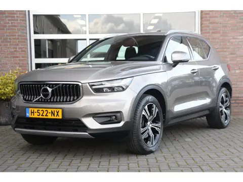 Volvo XC40 2.0 T4 Inscription | Pano | Trekhaak | Dealer ond. |