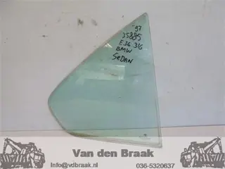 BMW 3 serie E36 sedan 1991-1998 Scheerraam rechts achter