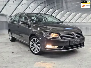 Volkswagen Passat Variant 1.4 TSI Highline BlueMotion half leer