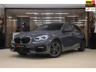 BMW 1-serie 118i Executive Edition NAP/CARPLAY/CAM/LANEASSIST/NAVI/VOL