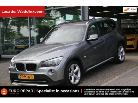 BMW X1 SDrive18i Executive PANO-DAK 1E EIG NL-AUTO NAP!