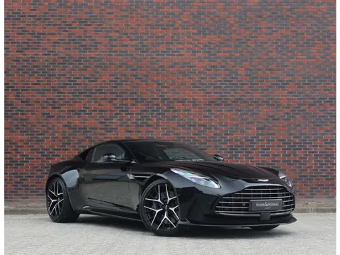 Aston Martin DB12 4.0 V8 (bj 2025, automaat)