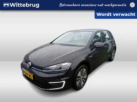Volkswagen e-Golf E-DITION / AUTOMAAT/ DIGITAL DASH/ NAVI/ CLIMATE/ CRUISE/ PARK. SENSOREN/ 16"LMV