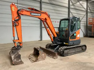Doosan DX 62 R-3 (bj 2017)