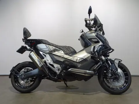 Honda X-ADV (bj 2020)