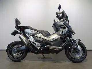 Honda X-ADV (bj 2020)