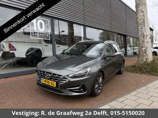 Hyundai i30 Wagon 1.5 T-GDi MHEV Premium | Stuur-/Stoelverwarming | Navigatie | Parkeersensoren voor