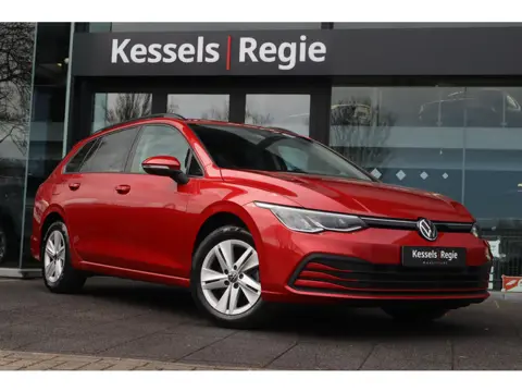 Volkswagen Golf Variant 1.5 eTSI Life Keyless ACC Blis Stoel/Stuurverwarming Sfeer CarPlay Sensoren 