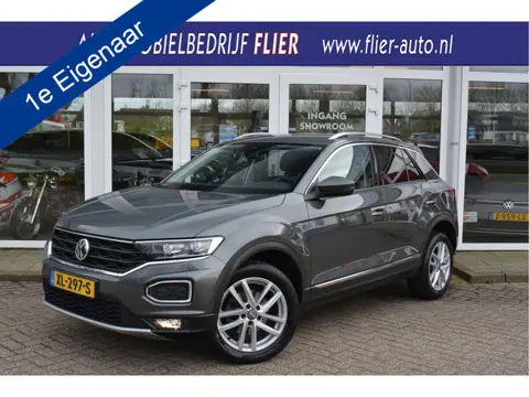 Volkswagen T-Roc 1.5 150PK TSI Sport ✅ Orig. NL ✅ Adaptive ✅ StoelVW ✅ StuurVW ✅ Trekhaak ✅
