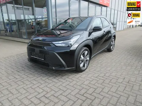 Toyota Aygo X Hybrid 115 pulse,17 inch,car play,climate controle, etc...