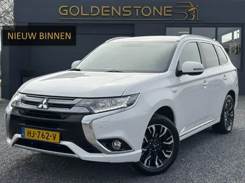 Mitsubishi Outlander 2.0 PHEV Executive Edition 2e Eigenaar,Navi,Camera,Afn.Trekhaak,Stoelverw.Alcan