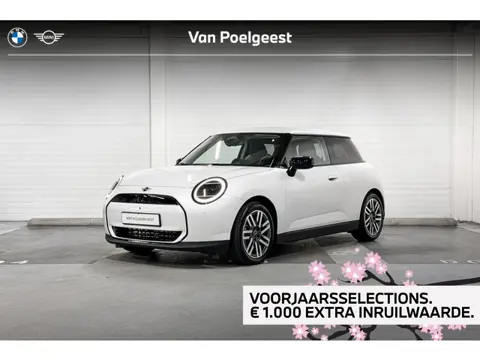 MINI Cooper E |  Classic Uitvoering | Pakket L | 17" Parallel Spoke two-tone