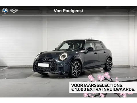 MINI Cooper 5-deurs S | John Cooper Works Uitvoerung |  Pakket XL | 18" JCW Lap Spoke two-tone