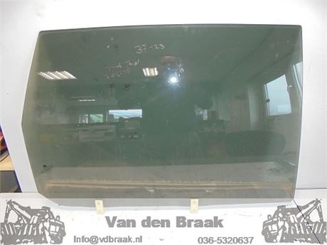 Hyundai Trajet 2004-2008 Portierruit rechts achter