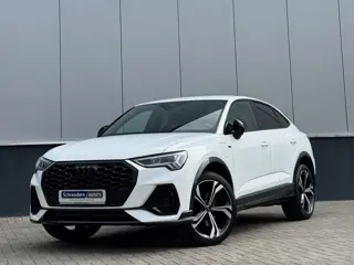 Audi Q3 Sportback 45 TFSI e Hybrid 3x S-Line Black Edition. ACC 360 camera 20 inch Carbon