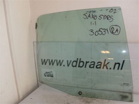 Citroen Saxo 5drs 1996-2003  zijruit rechts achter