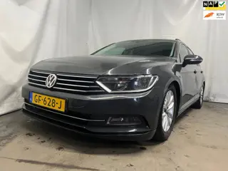 Volkswagen Passat Variant 1.6 TDI Comfortline SCHADEAUTO!!
