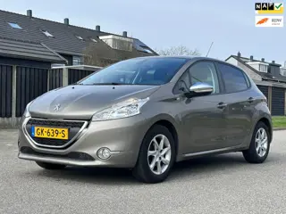 Peugeot 208 1.2 PureTech Style Pack 5DR*Navigatie*Cruise*Trekhaak*Clima*Parkeersensoren*NAP*LM velge
