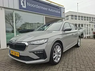 Skoda SCALA 1.0 TSI Business Edition automaat / navi / camera / panoramadak / automaat