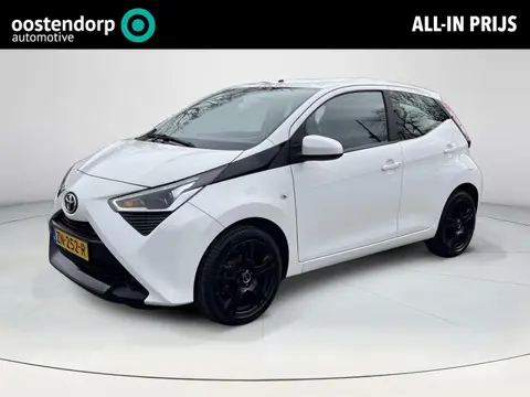Toyota Aygo 1.0 VVT-i x-play | 5 deurs | Airconditioning | Parkeercamera | Bluetooth | Licht metalen