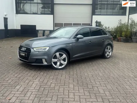 Audi A3 SPORTBACK 35 TFSI CoD 3x S-line DSG PANO