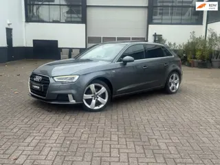Audi A3 SPORTBACK 35 TFSI CoD 3x S-line DSG PANO