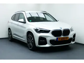 BMW X1 sDrive18i High Executive. Camera, Leer, StoelVerw, Full Led, Elek A Klep, 19"LM Velgen