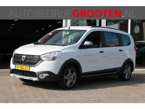 Dacia Lodgy 1.3 TCe Stepway 7p//Navi//Trekhaak!! (bj 2021)