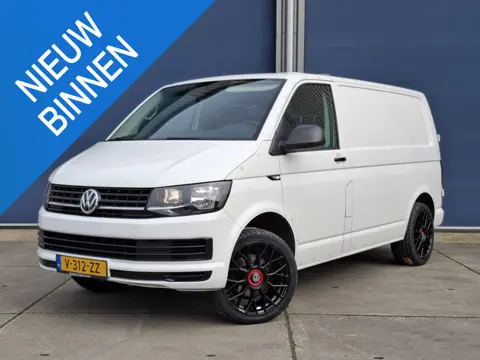 Volkswagen Transporter 2.0 TDI L1H1 Trendline AIRCO / CRUISE CONTROLE / TREKHAAK / EURO 6