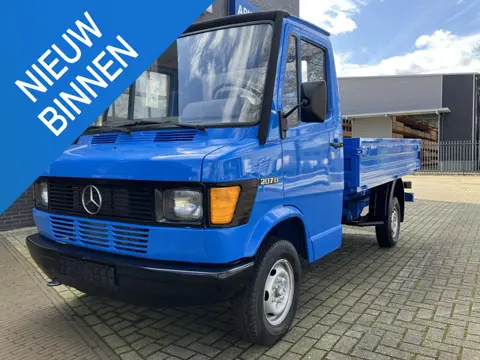 Mercedes-Benz 207D Pick Up GERESTAUREERD!