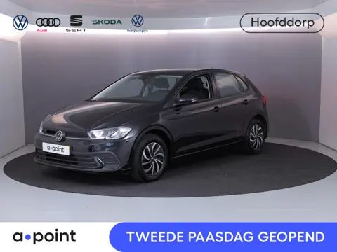 Volkswagen Polo 1.0 TSI Life 95 PK | Navigatie via app | Parkeersensoren voor en achter | LM velgen 